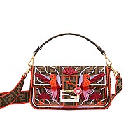 [스페셜오더]FENDI-8BR600 펜디 베이지 시어링 바게트 백