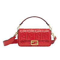 [스페셜오더]FENDI-8BR600 펜디 베이지 시어링 바게트 백