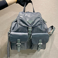 PRADA-1BZ811 프라다 블루 파우치 미디엄 패치 리나일론 이미테이션백팩 30cm