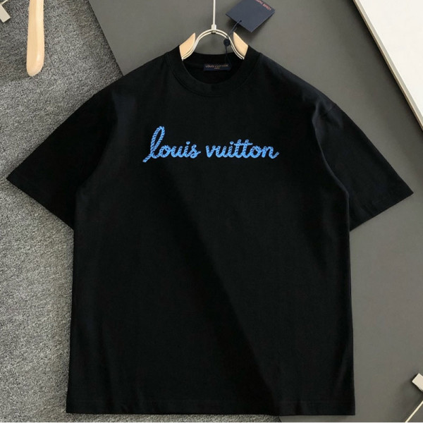 LOUIS VUITTON-04115 루이비통 026SS 봄/여름 신상 크루넥 자수 패션 반팔 티셔츠