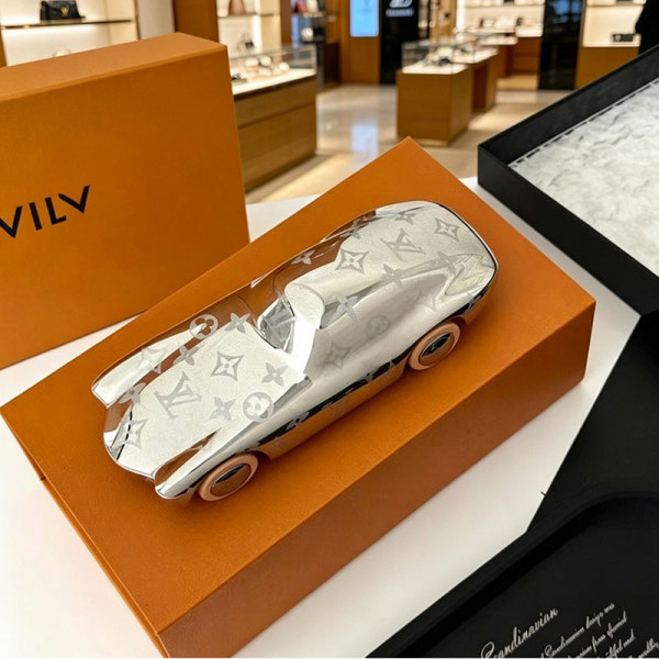 LOUIS VUITTON-06052 루이비통 2026SS 페이퍼웨이트 스포츠카 장식