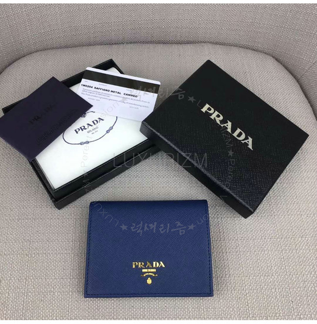 prada1-1028-001.jpg