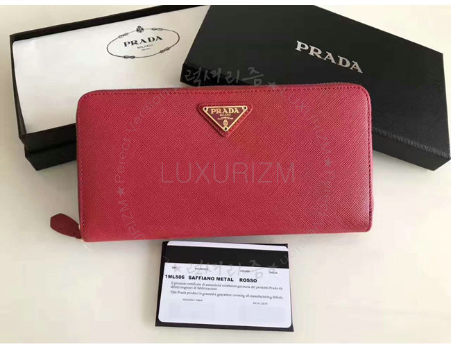 prada2-1111-002.jpg