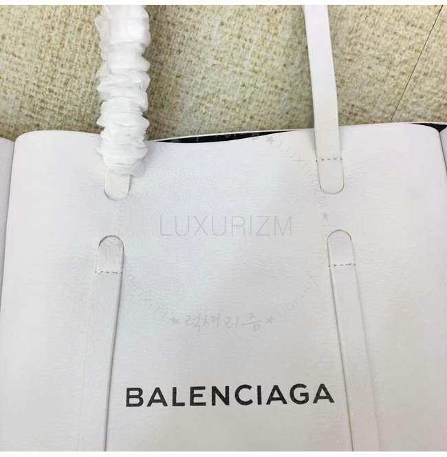 balenciaga3-1206-007.jpg