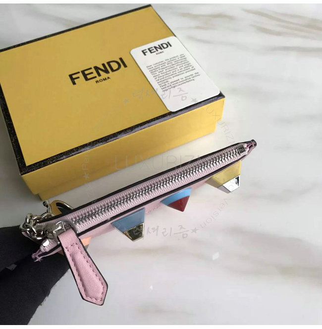 fendi4-1220-005.jpg