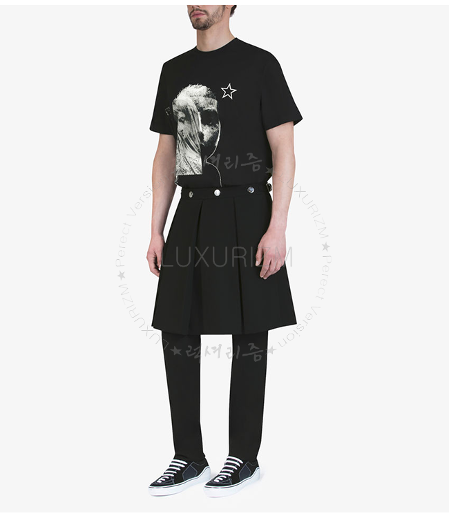 givenchy2-0119-1.png