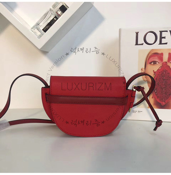 loewe1-1122-005.jpg