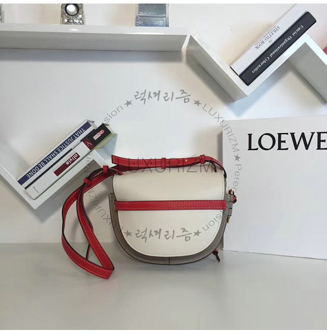 loewe8-1122-004.jpg