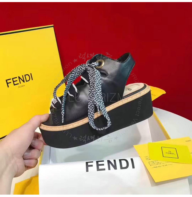 fendi1-0516-007.jpg