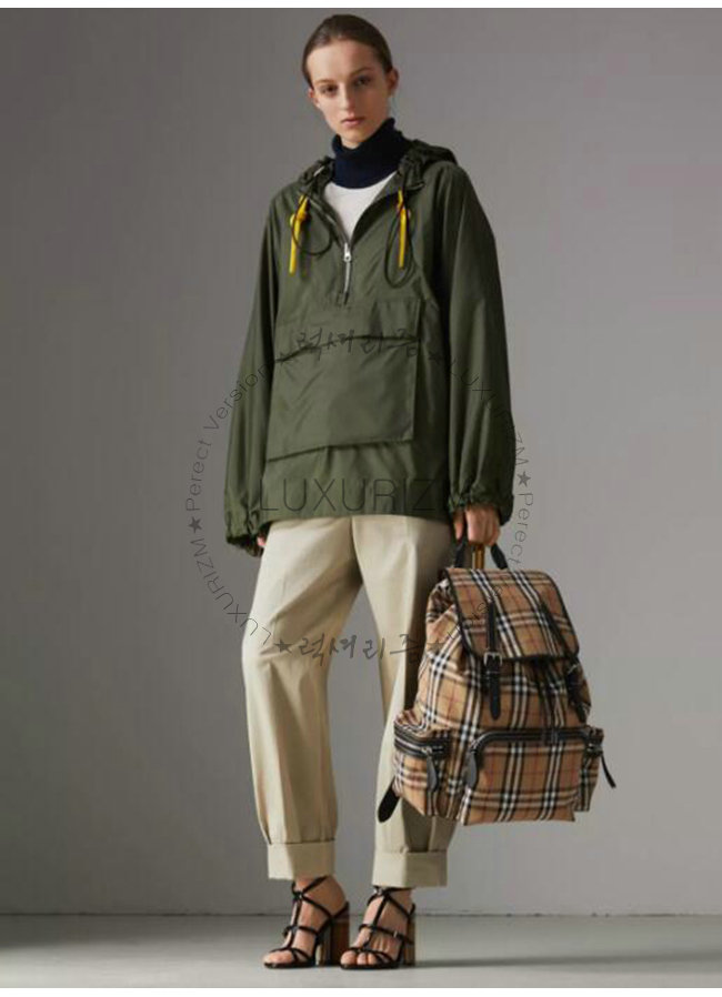 burberry3-0605-001.jpg