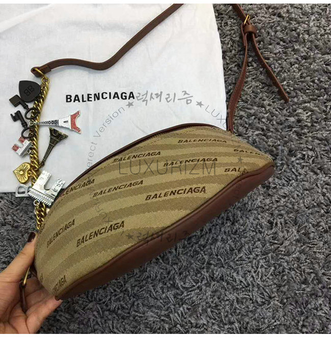 balenciaga1-0629-003.jpg