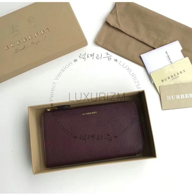 burberry1-0807-001.jpg