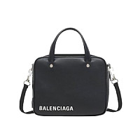 [스페셜오더]BALENCIAGA-513995 발렌시아가 송아지 가죽 그린 트라이앵글 스퀘어 XS